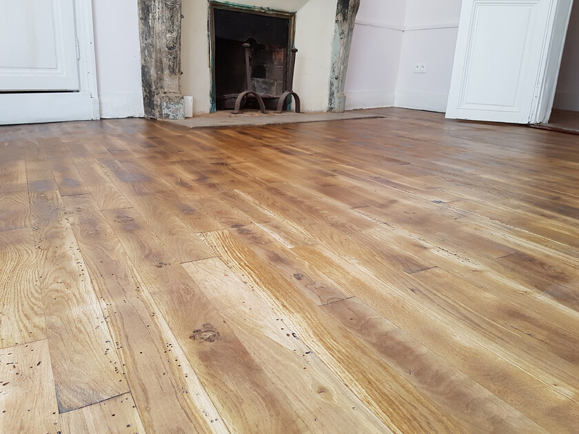 Oak flooring in Charente 16500 
 Oak flooring in property renovation in Charente, 16500.